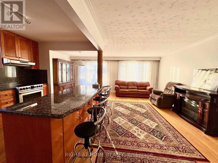 Property Photo:  19 South Budea. Upper Unit Crescent South  ON M1R 4V1 