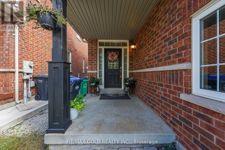 Property Photo:  22 Nathaniel Crescent  ON L6Y 5M5 