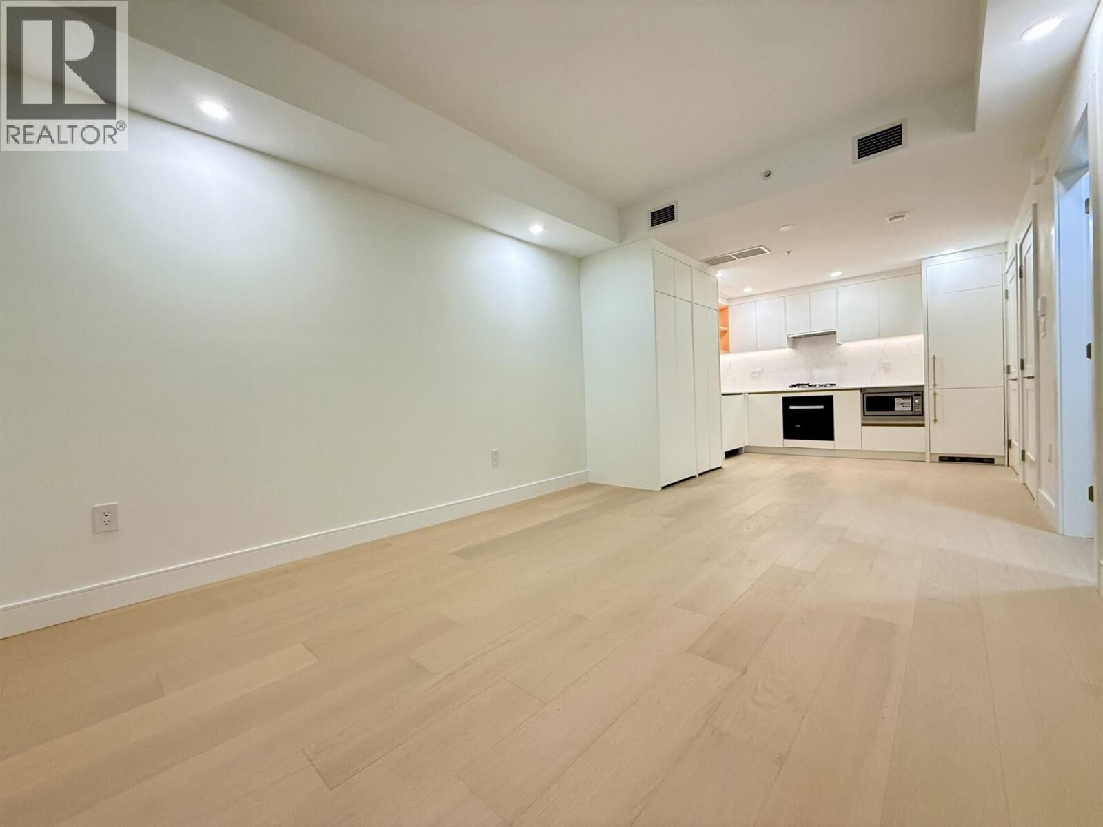 Property Photo:  918 West 32 Nd Avenue 101  BC V5Z 2K6 