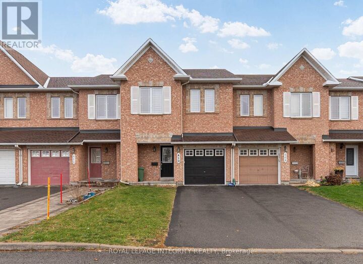 410 Goldenbrook Way  Ottawa ON K4A 0J7 photo