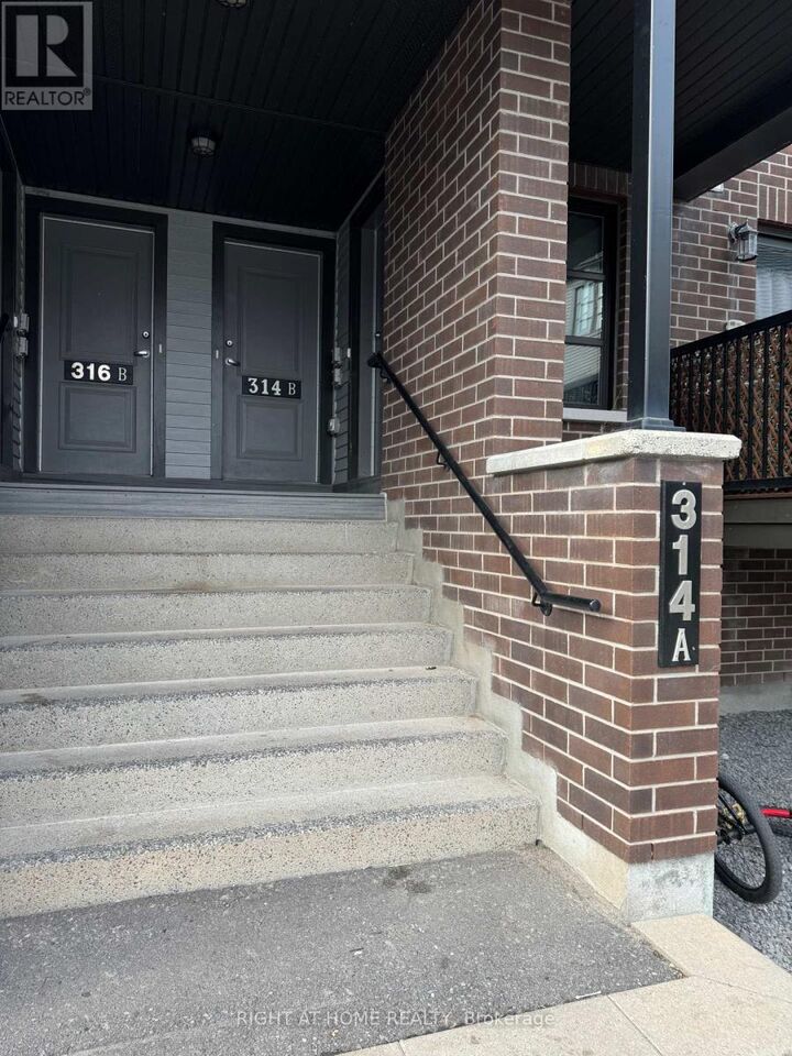 Property Photo: 314 Des Tilleuls Private B ON K4A 1B7