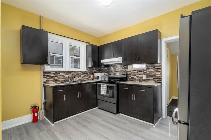 Property Photo: 968 Magnus Avenue MB R2X 0N2