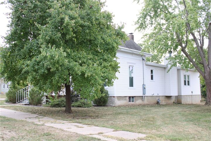 Property Photo: 610 W North 3rd Street IL 62565