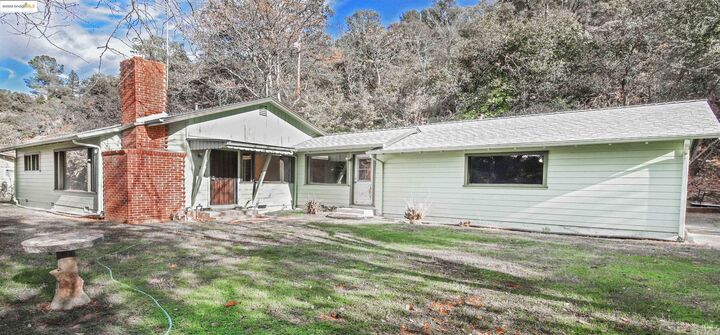 Property Photo: 347 Sonora Ave CA 95370