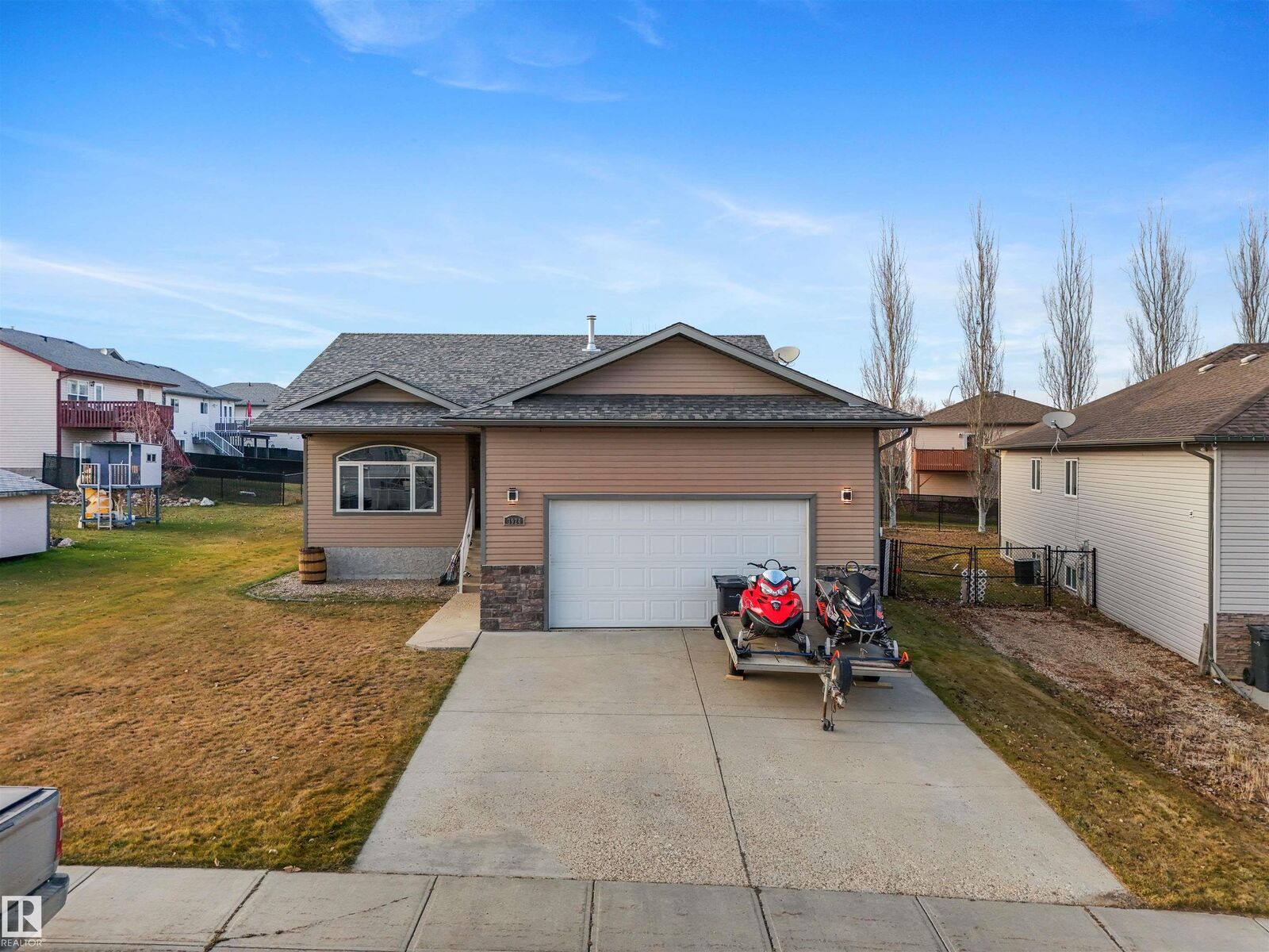 Property Photo: 3924 44 Ave AB T7A 0A1