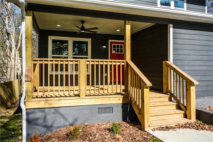 Property Photo:  1679 Emerald Avenue SW  GA 30310 