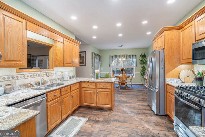 Property Photo:  20 Spring Lake Trail NE  GA 30184 