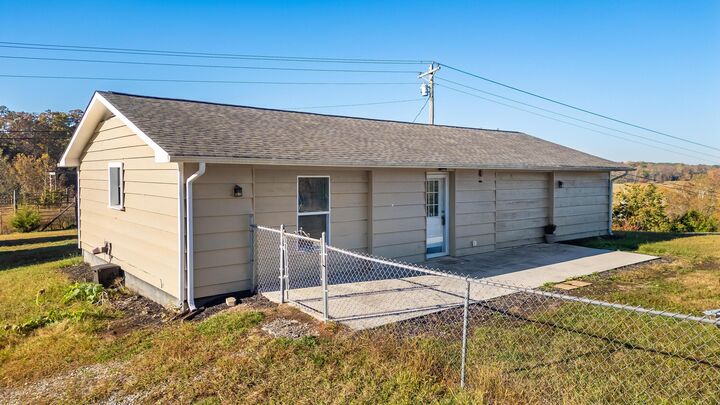 Property Photo: 2476 Ladd Springs Road SE TN 37362