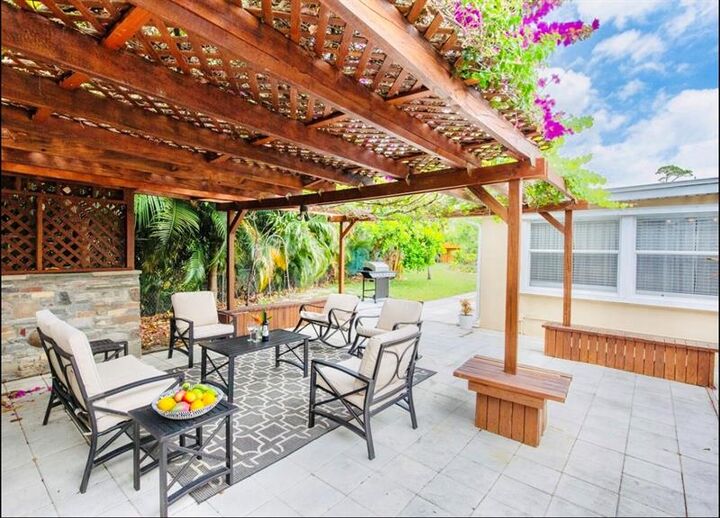 Property Photo:  279 Hach Ln (5/3)  FL 33415 