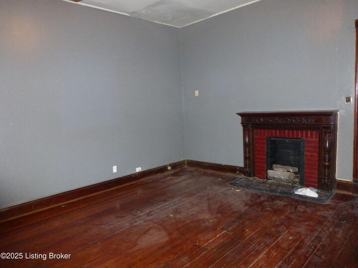 Property Photo:  3007 Duncan St  KY 40212 