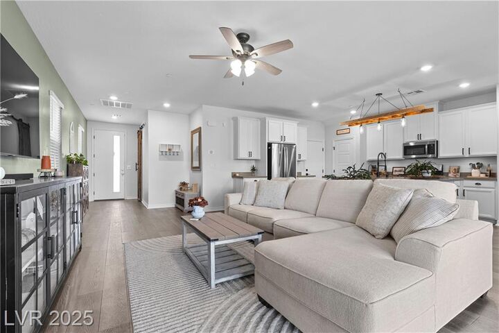 Property Photo:  8866 Sasquatch Run Avenue  NV 89166 