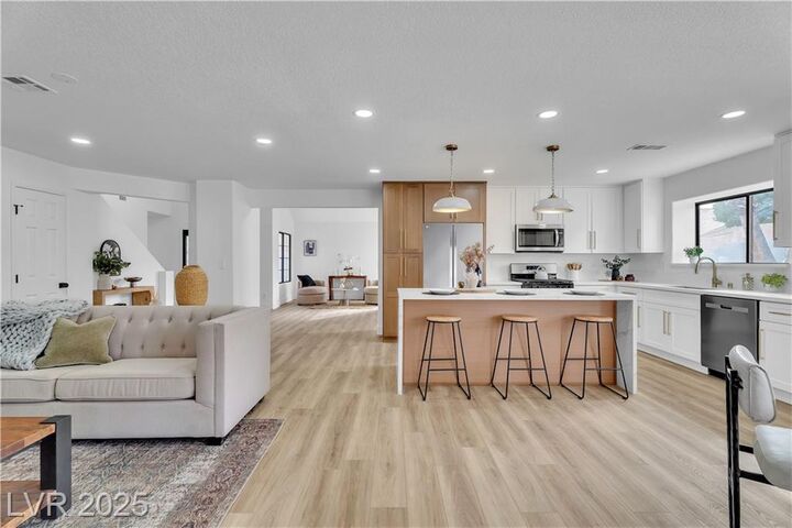 Property Photo: 2909 Ivory Reef Court NV 89117