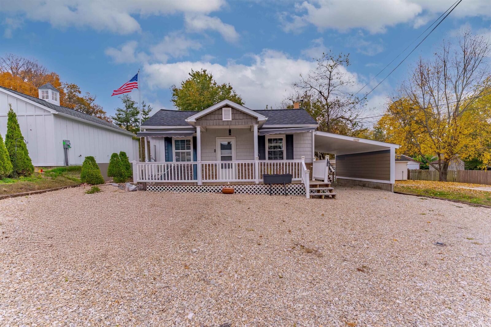 Property Photo:  405 Middle Street  IN 47630 