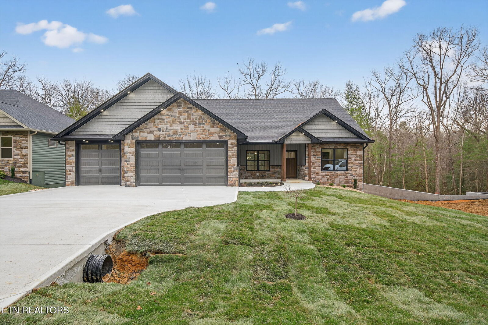 Property Photo:  157 Natchez Circle  TN 38558 