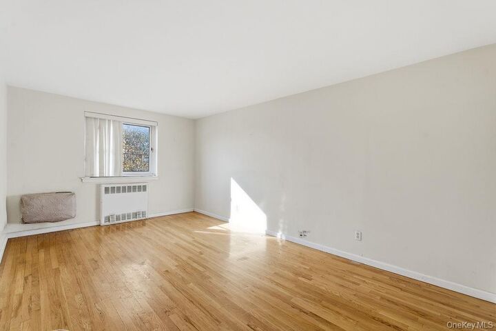 Property Photo:  153-25 88th Street 4N  NY 11414 
