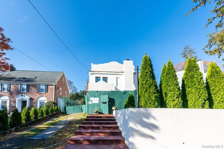 162 Old Mamaroneck Road  White Plains NY 10605 photo
