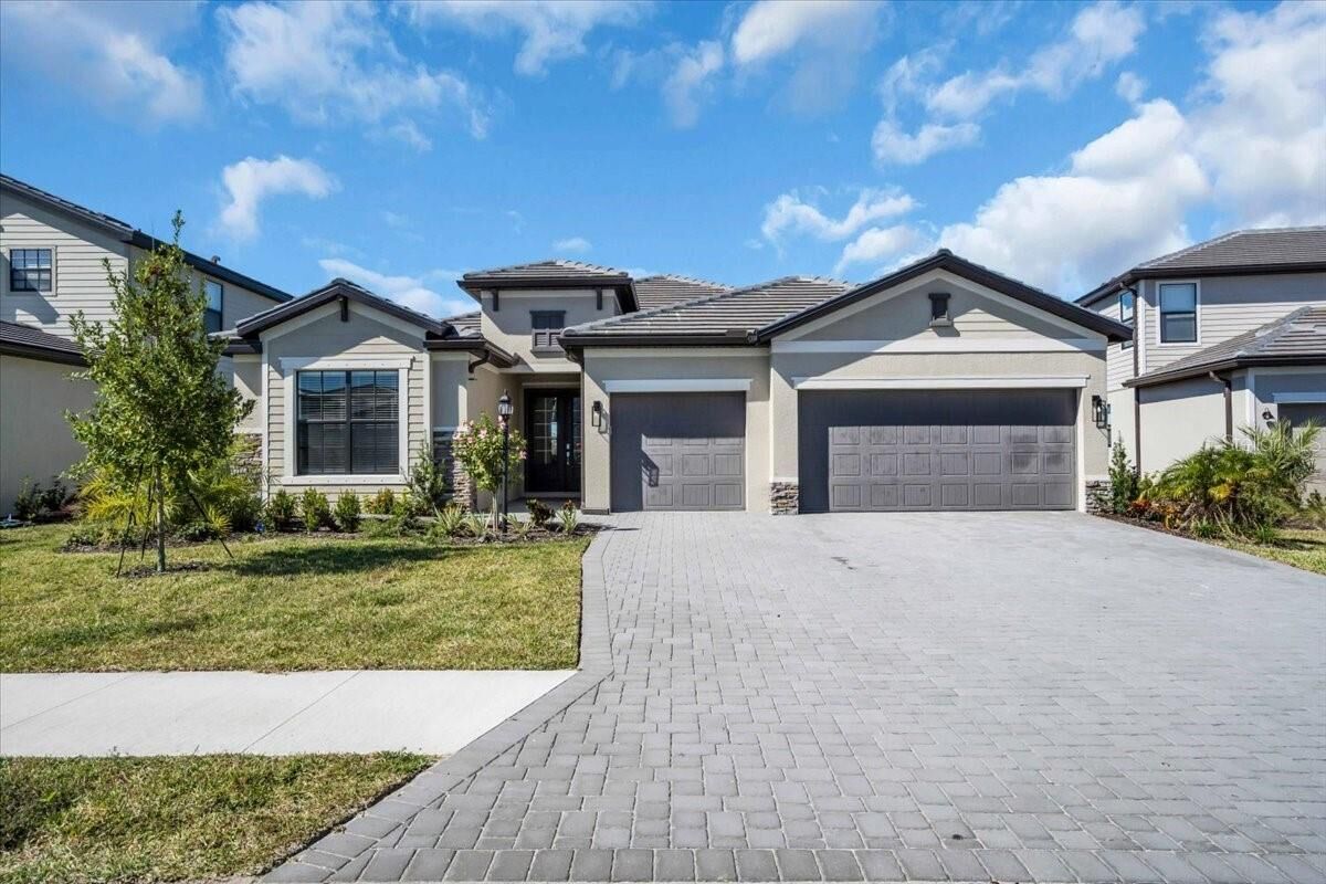 Property Photo: 15159 Sea Salt Way FL 34211