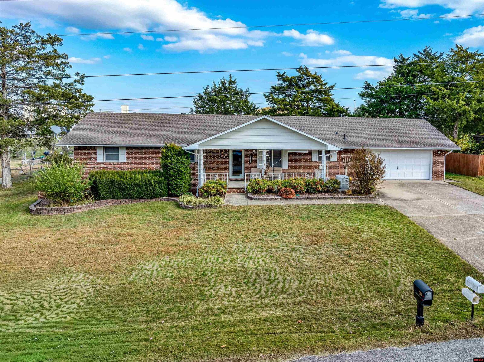 Property Photo:  1703 Monroe Avenue  AR 72653 