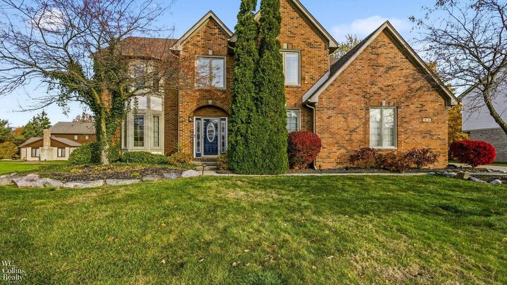 Property Photo:  18546 Glastonbury Drive  MI 48152-4067 