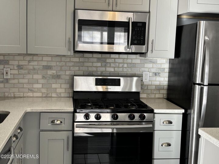 Property Photo:  76 Briarwood Court  NJ 07731 