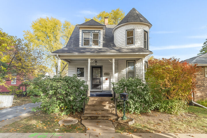 Property Photo: 4005 Deyo Avenue IL 60513