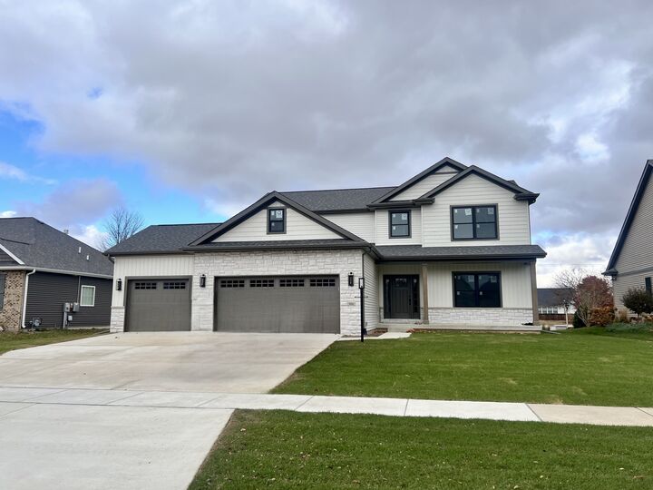 5006 Chestnut Grove Drive  Champaign IL 61822 photo