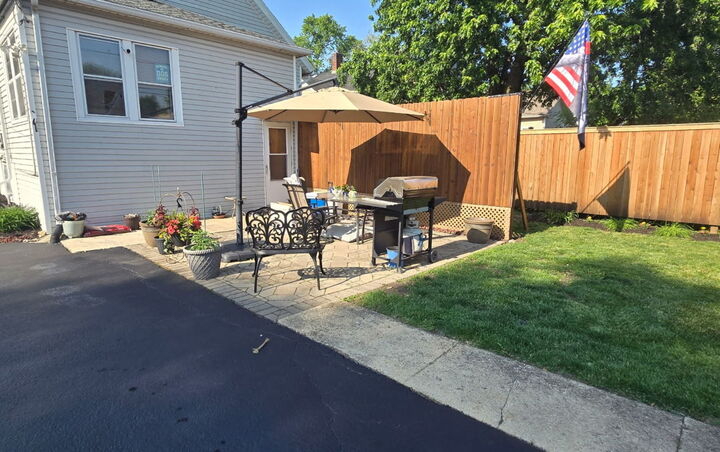 Property Photo:  420 Elwood Street  IL 60432 