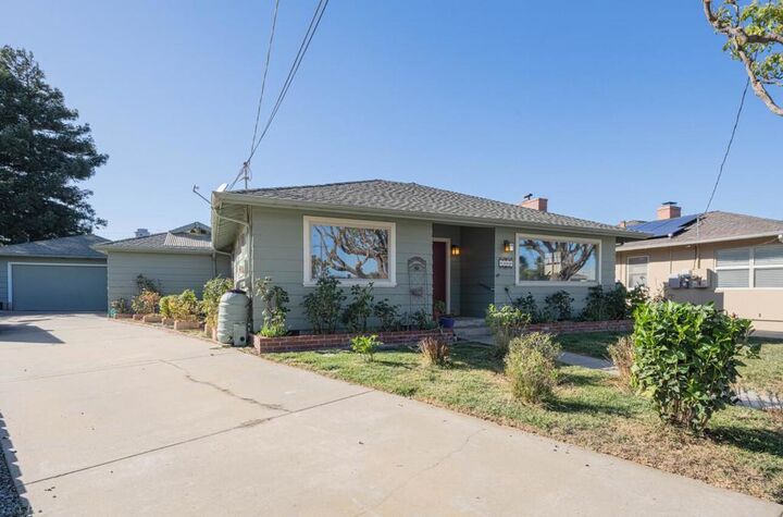 Property Photo:  194 Riker Terrace  CA 93901 