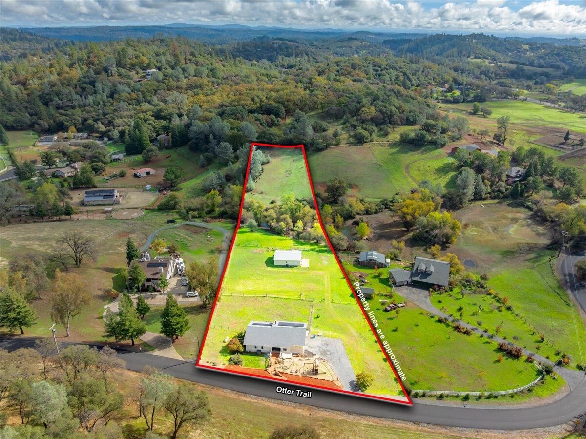 Property Photo: 2678 Otter Trail CA 95614