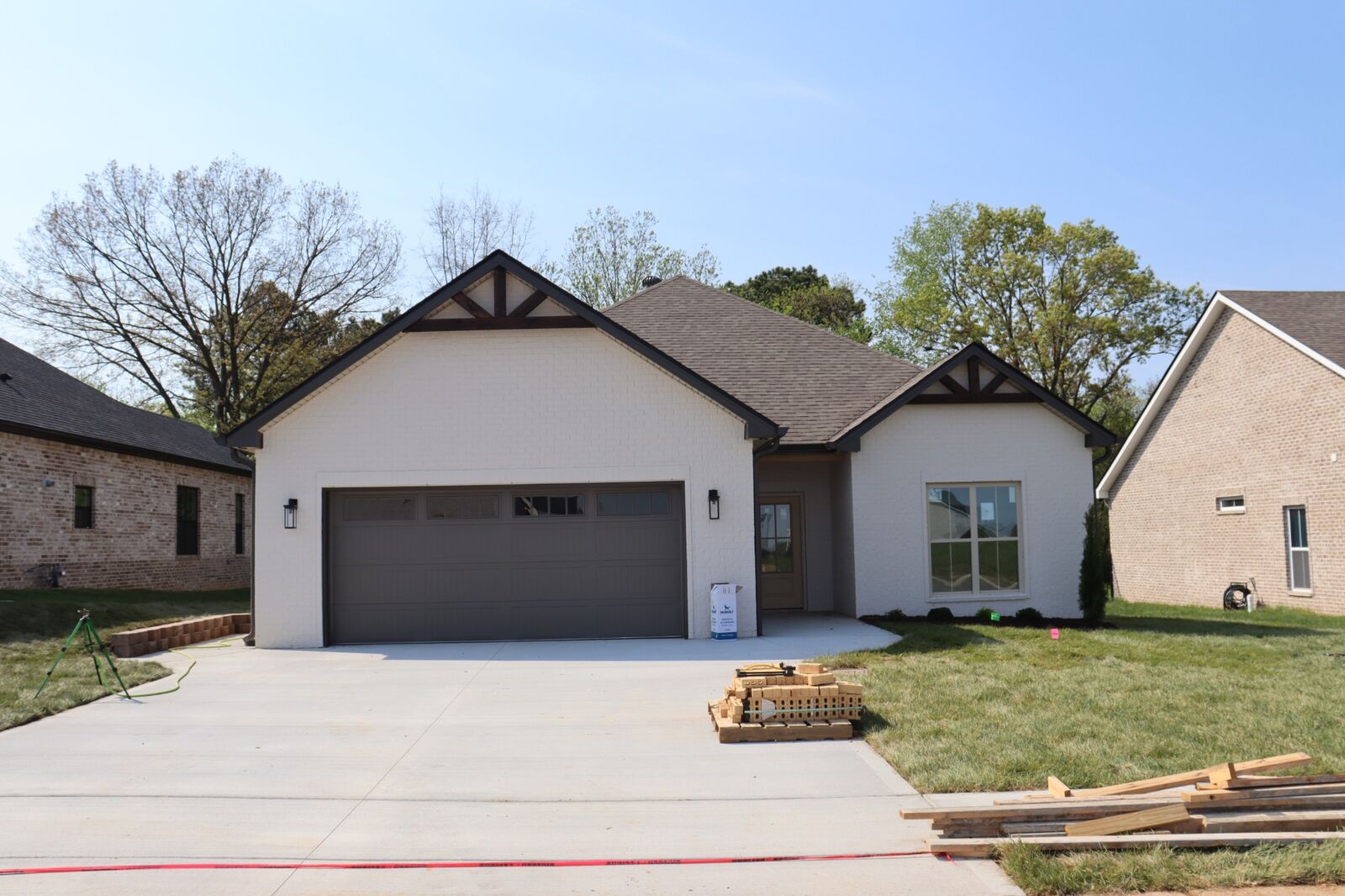Property Photo: 710 Southern Pine Trl TN 37043