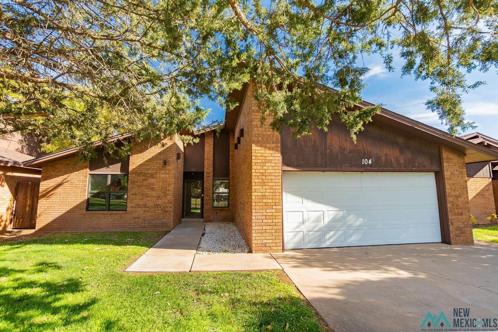 Property Photo: 104 Lakeview Terrace NM 88101