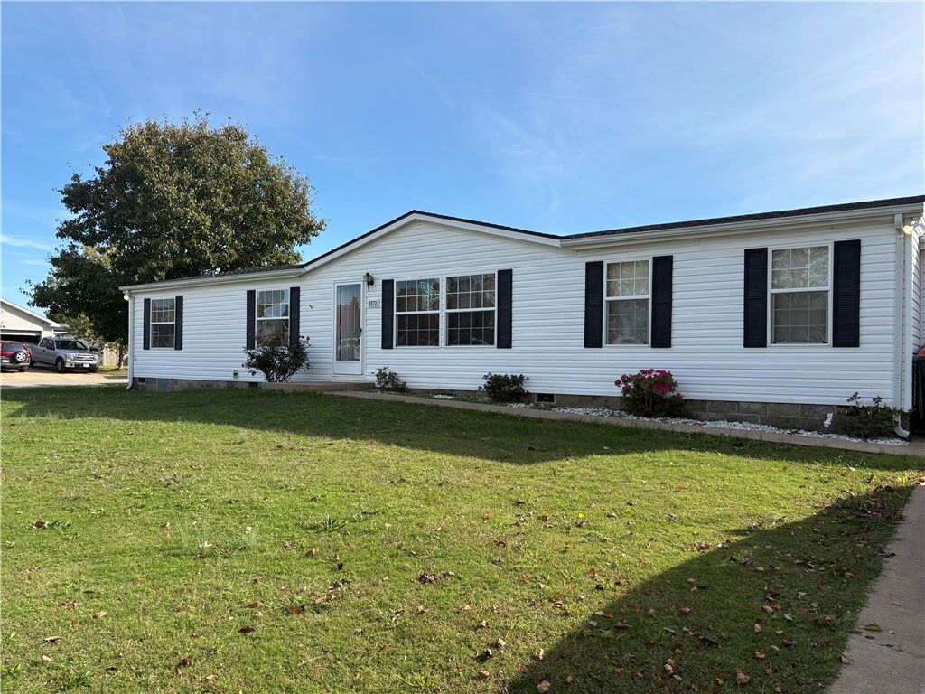 Property Photo:  2573 Tulley Lane  AR 72764 