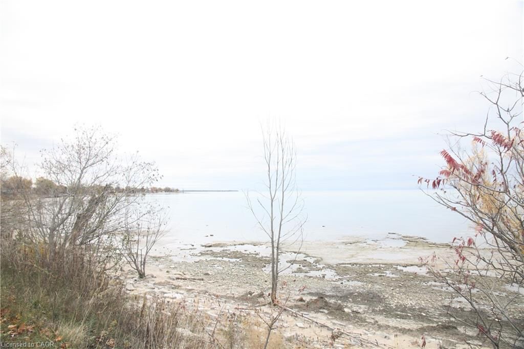 Property Photo:  2525 Lakeshore Road  ON N1A 2W8 