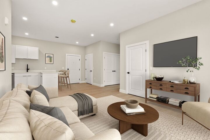 Property Photo:  7 Cross St 306  MA 01887 