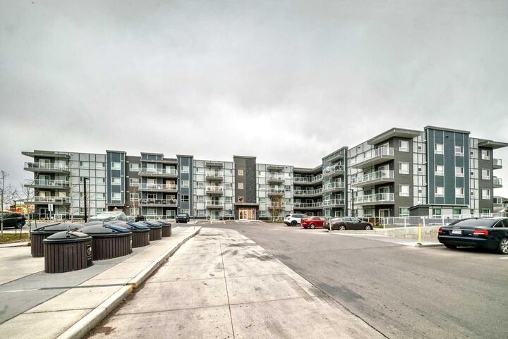 Property Photo: 80 Carrington Plaza NW 404 AB T3P 1X6