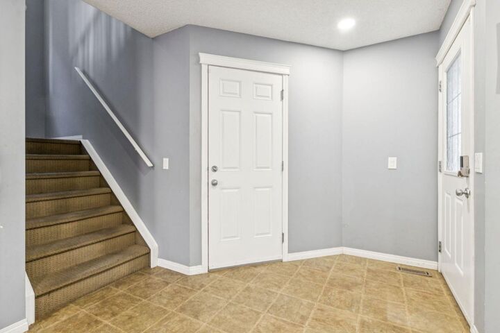 Photo de la propriété:  8454 Saddleridge Drive NE  AB T3J 5H8 