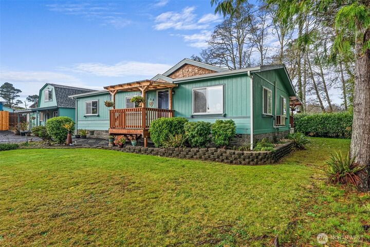 Property Photo:  864  Hart Street  WA 98547 