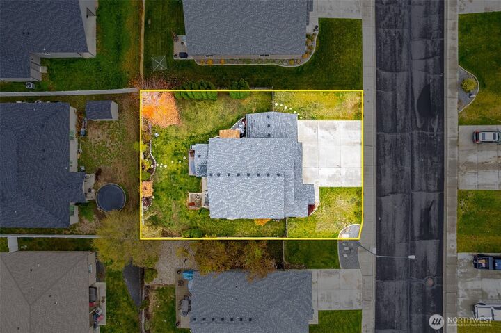 Property Photo:  807  7th Avenue NE  WA 98823 