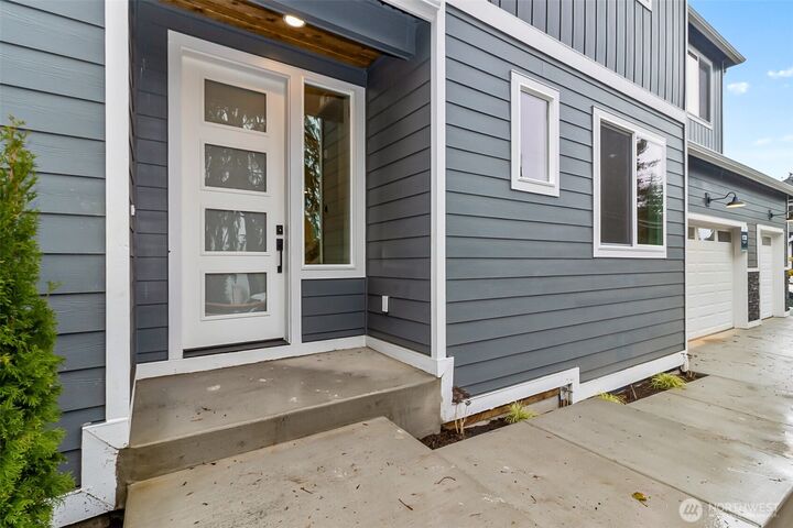 Property Photo: 1720 S Lake Stickney Drive WA 98087