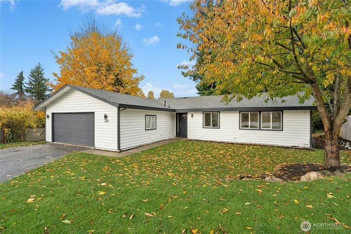 Property Photo: 2106 SE 20th Court WA 98055