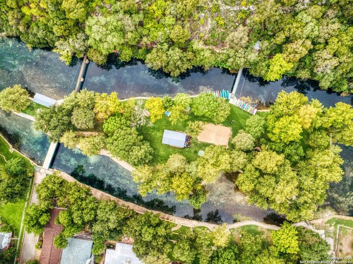 Property Photo:  353 Lakeview Blvd  TX 78130 