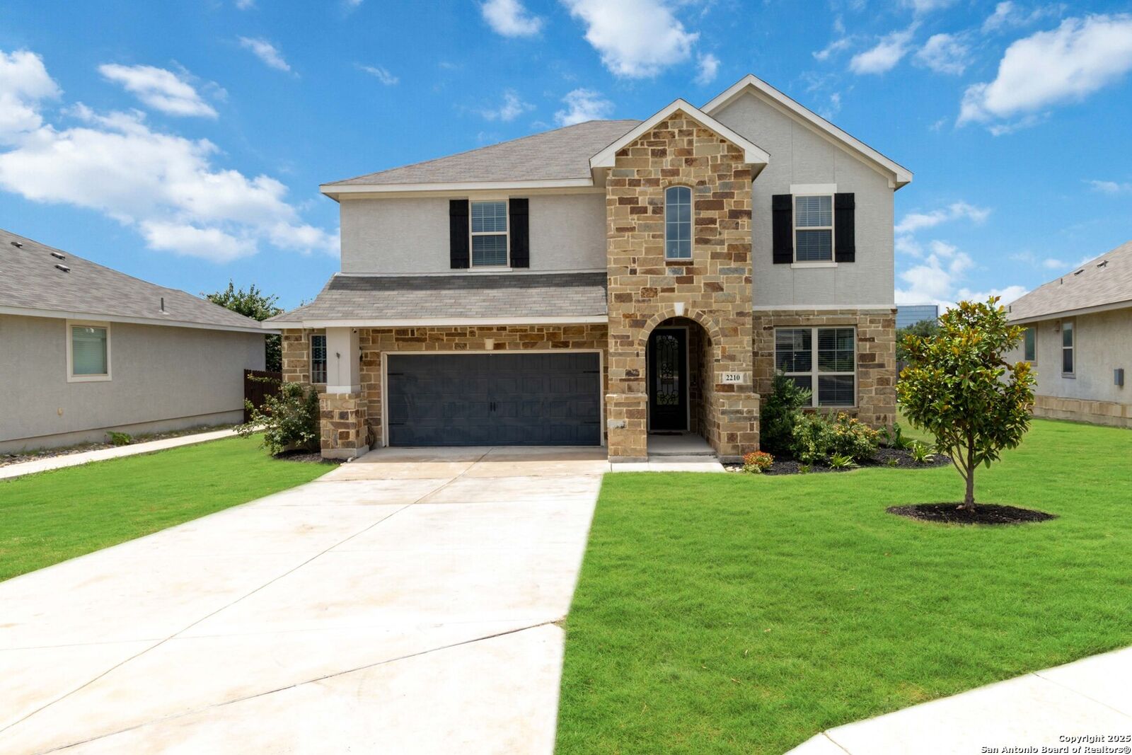 Property Photo: 2210 Castello TX 78259