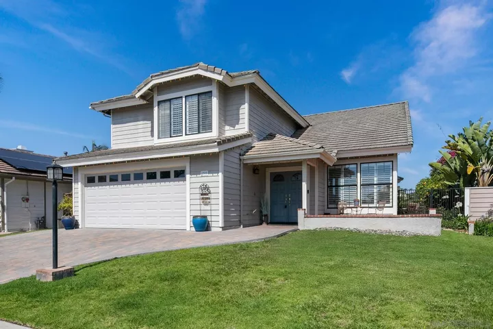 Property Photo:  1705 Hawk View Dr  CA 92024 