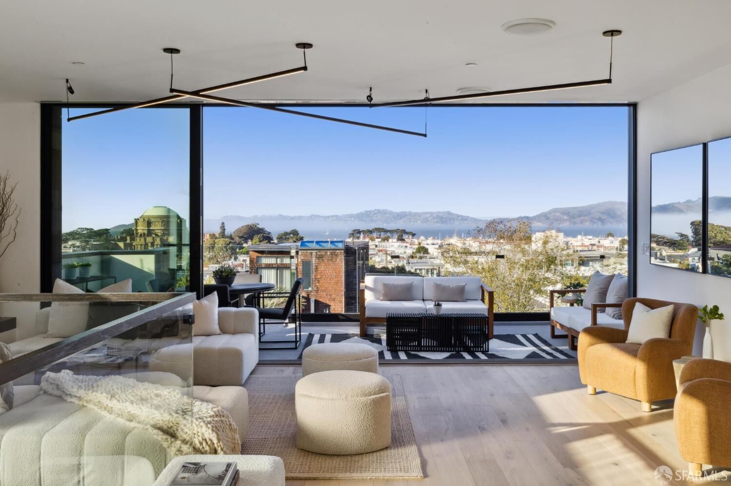 Property Photo:  2758 Filbert Street  CA 94123 