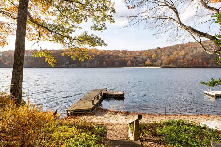 Property Photo: 542 Lake Drive CT 06437