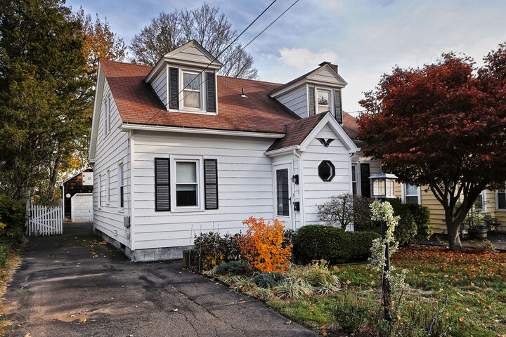 19 Lakeview Avenue  Hamden CT 06514 photo