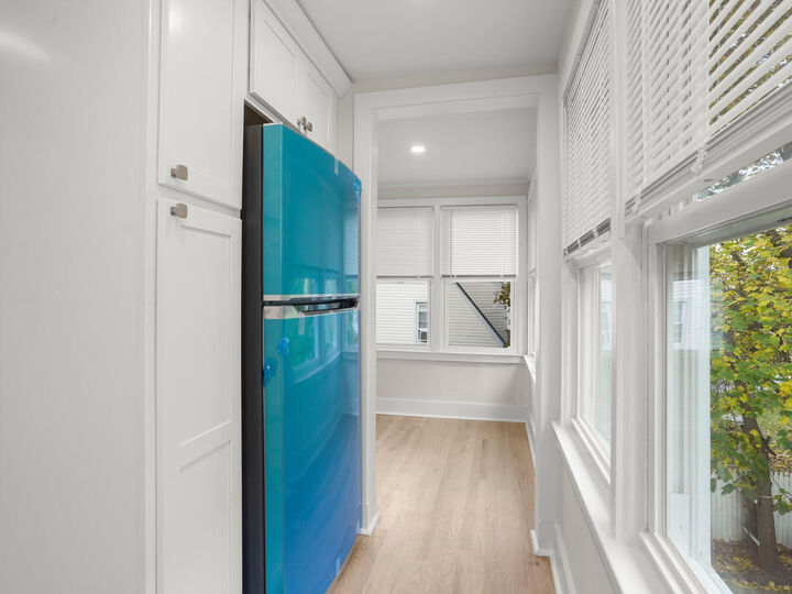 Property Photo:  21 Holcomb Avenue Apt 2R  CT 06906 