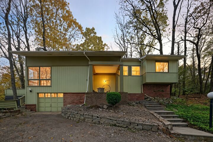 27 Carol Street  Danbury CT 06810 photo