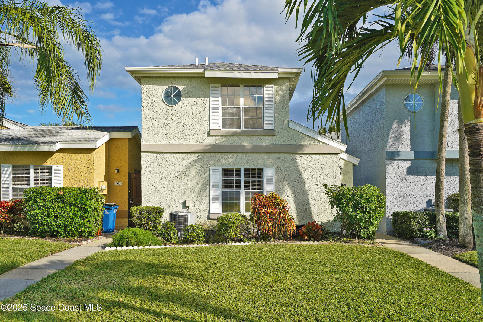 Property Photo: 1445 Malibu Circle NE FL 32905