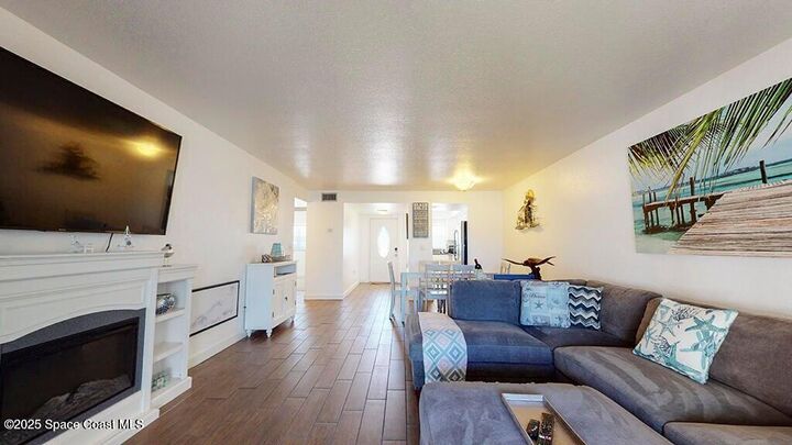 Property Photo: 212 Cleveland Avenue FL 32931